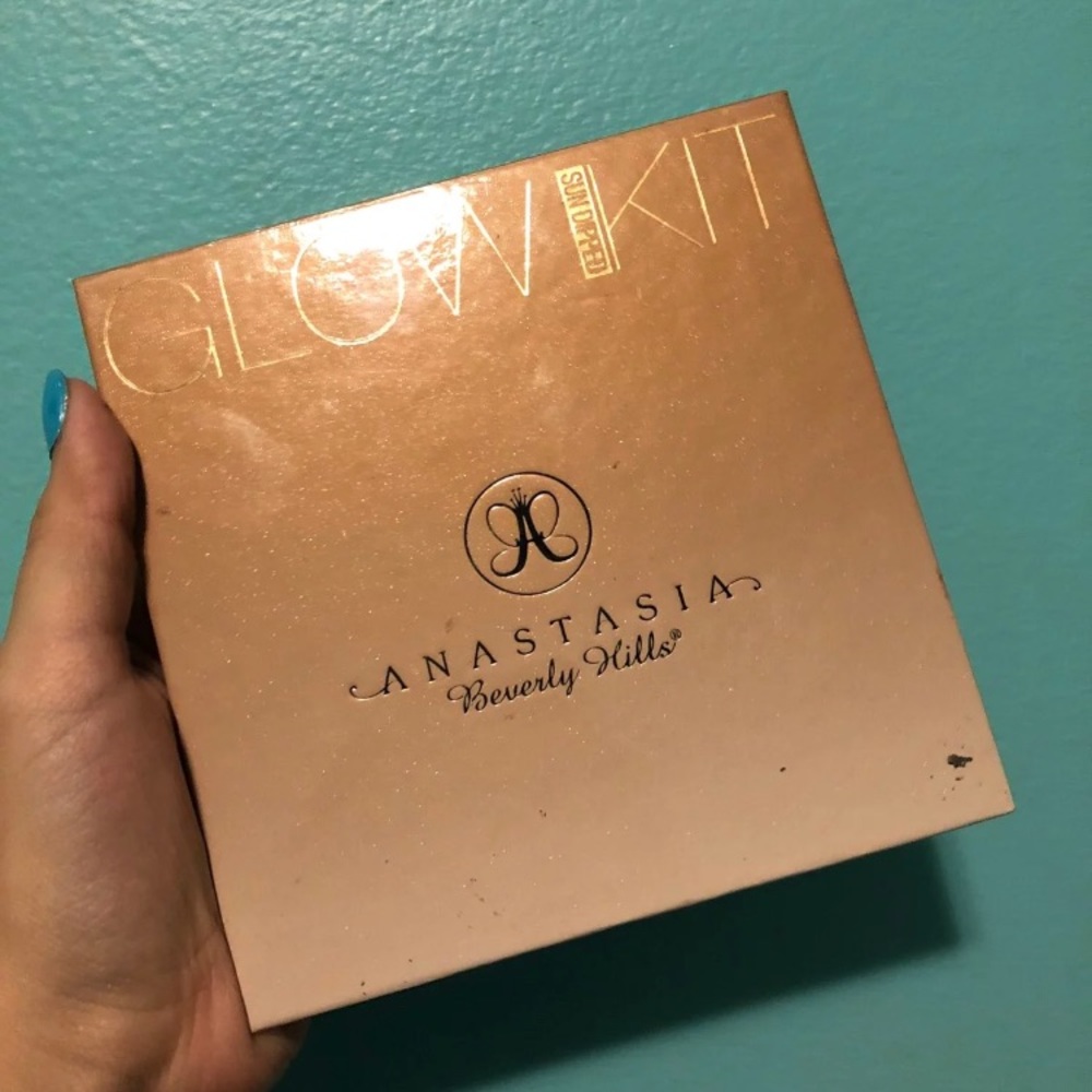 Anastasia glow kit in sun dipped